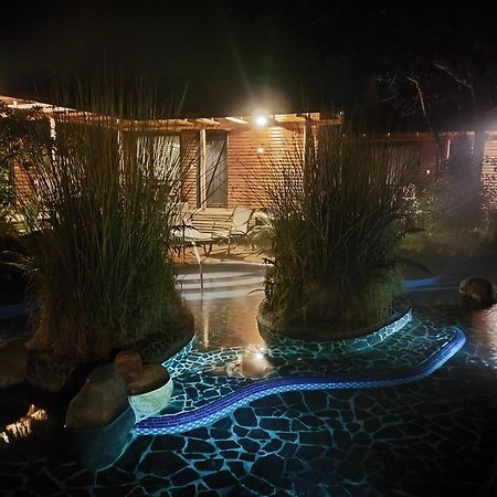 Termas De Papallacta Ngoại thất bức ảnh The hot springs at night