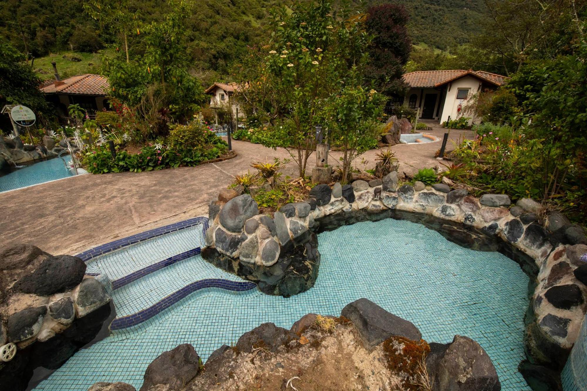 Termas De Papallacta Ngoại thất bức ảnh A view of the resort