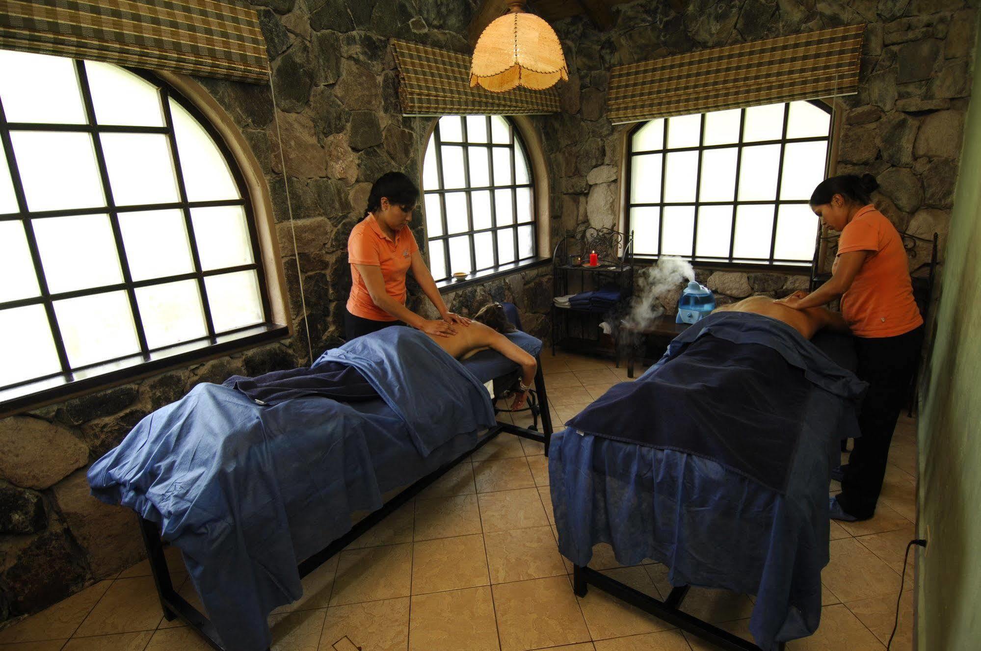 Termas De Papallacta Ngoại thất bức ảnh A spa in Manila, Philippines